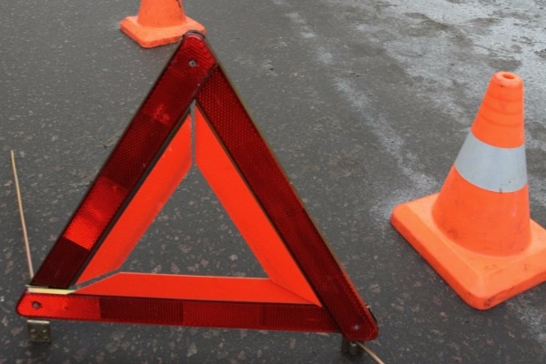 Abşeronda AĞIR QƏZA:  "Mercedes"bir piyadanın üzərindən keçdi, digərini...