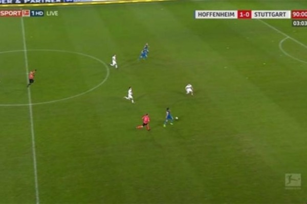 Türk futbolçu Almaniyada MANŞET oldu –  Qadın hakimlə…