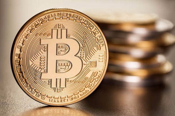 Bitkoinin məzənnəsi 11 min dolları ötdü