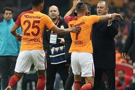 Terim qələbə ilə başladı