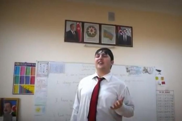 BAKIDA ERMƏNİPƏRƏST MÜƏLLİM  İŞDƏN QOVULDU