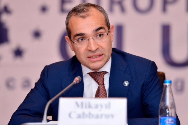 Birinci müavin istefa ərizəsini nazirə  TƏQDİM ETDİ - FOTO