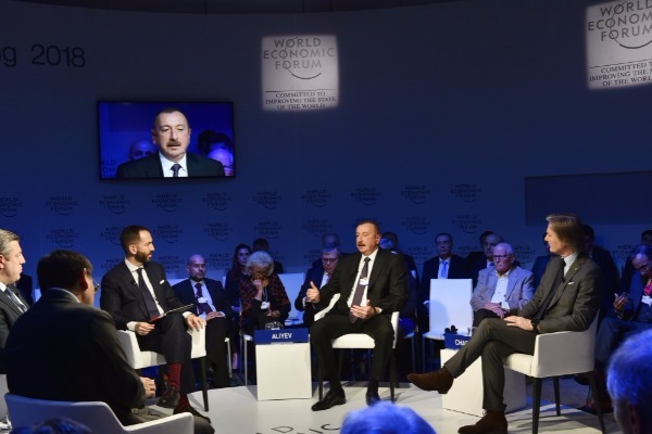İlham Əliyev: “Bakı-Tbilisi-Qars dəmir yolu xətti regionun nəqliyyat xəritəsini dəyişdi” - VİDEO