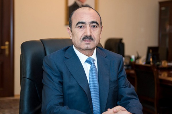 Əli Həsənov: "Kimlərinsə təhqir və söyüşlərinin mənimlə əlaqələndirilməsi cəhdini təxribat hesab edirəm"