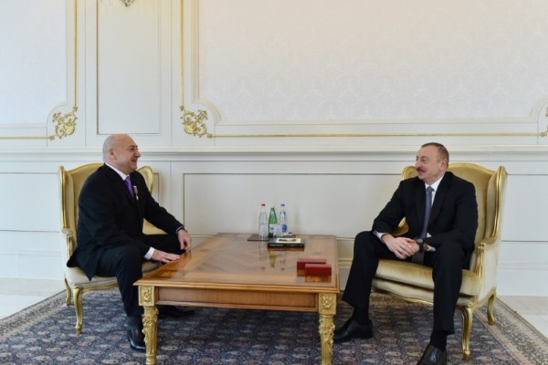 Prezident İlham Əliyev Moskva Akademik Satira Teatrının direktoru Məmmədəli Ağayevə “Dostluq” ordenini təqdim edib