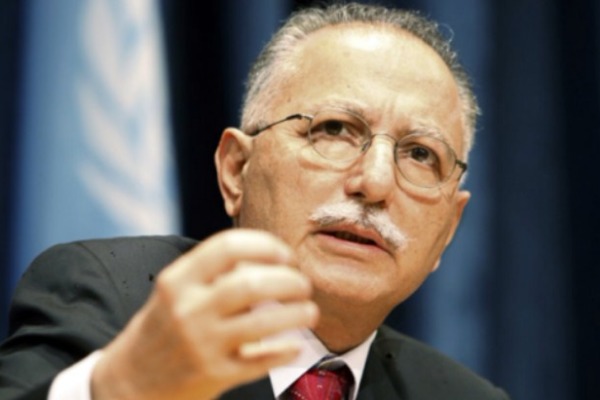 Ekmeleddin İhsanoğlu Türkiyəyə aparılıb