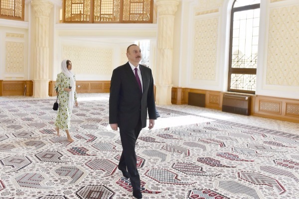 Prezident İlham Əliyev Hacı Cavad məscidinin açılışında iştirak edib - VİDEO