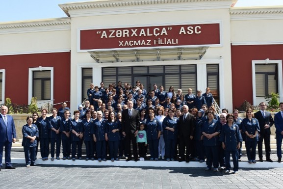 Prezident İlham Əliyev “Azərxalça” ASC-nin Xaçmaz filialının açılışında iştirak edib
