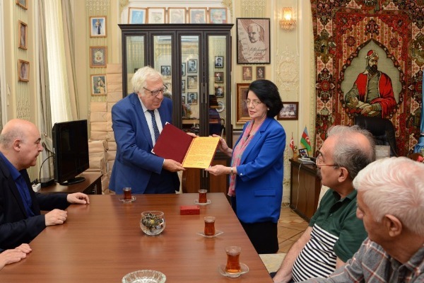 Bəstəkarlar İttifaqı Anarı “Üzeyir Hacıbəyli” medalı ilə təltif edib