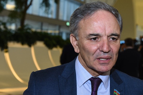 "Prezident çıxışı ilə Ermənistana düz yola gəlmək üçün şans verdi" - Əflatun Amaşov