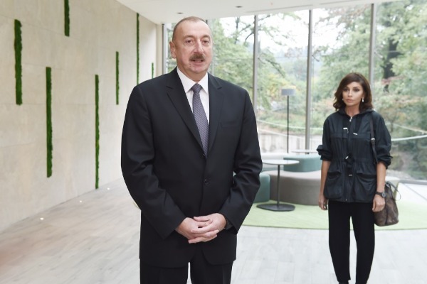 Prezident İlham Əliyev və xanımı Mehriban Əliyeva cənub bölgəsində səfərdə olublar - VİDEO