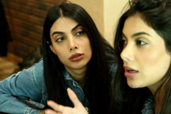 Əkizlər: Atamıza görə sevmədiyimiz insanla evlənərdik –  Video