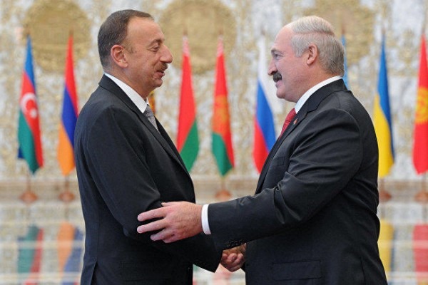“Əliyevə təcili zəng vurub ondan 900 milyon dollar borc istədim..." -  Aleksandr Lukaşenko