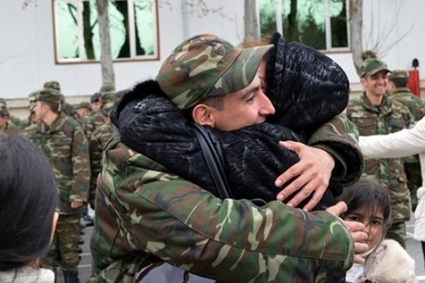Zakir Həsənovdan əsgər valideynlərinə ŞAD XƏBƏR