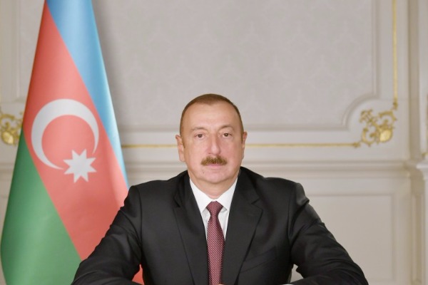 Prezident İlham Əliyevin Dünya Azərbaycanlılarının Həmrəylik Günü və Yeni il münasibətilə Azərbaycan xalqına təbriki VİDEO