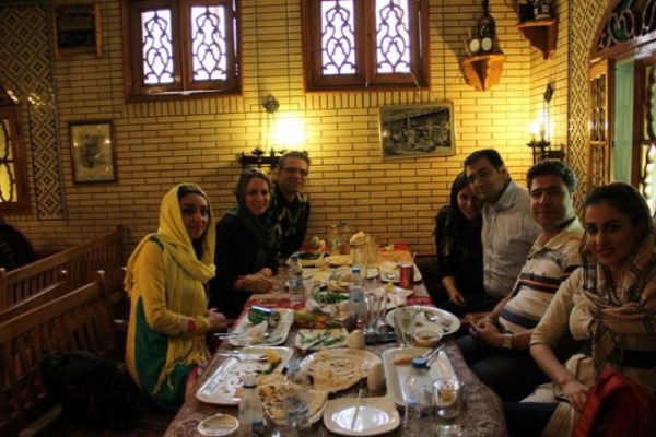 Bahalıqla əlaqədar Tehranda 180 restoran fəaliyyətini dayandırıb