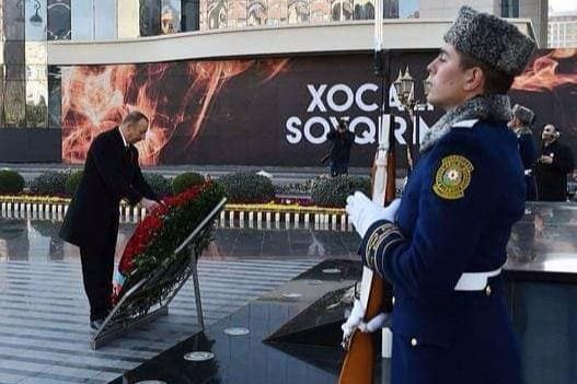 Xocalı soyqırımının 27-ci ildönümü ilə əlaqədar Bakıda ümumxalq yürüşü keçirilib.