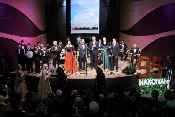 Bakı şəhərində Naxçıvan Muxtar Respublikasının yaranmasının 95-ci ildönümü münasibətilə konsert olub