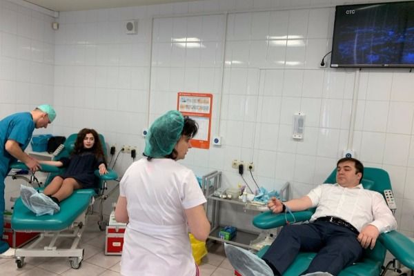 Heydər Əliyev Fondunun vitse-prezidenti Leyla Əliyevanın təşəbbüsü ilə aprelin 18-də Moskvada “Qanın milliyyəti yoxdur” adlı xeyriyyə aksiyası keçirilib.
