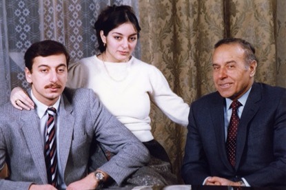 Heydər Əliyev fenomeni: zaman və məkan çərçivələrinə sığmayan idrak  FOTOKOMPOZİSİYA