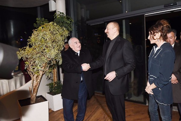 Ulu Öndər Heydər Əliyev Azərbaycanın müstəqilliyinin əbədiyyətə qədər davam edən yolunu müəyyənləşdirdi Azərbaycan Ağsaqqallar Şurasının sədri, Milli Məclisin Regional məsələlər komitəsinin sədr müavini Fəttah Heydərov