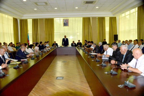 Balakən rayonu üzrə 2019-ci ilin I yarısında sosial-iqtisadi sahədə görülən işlər və qarşıda duran vəzifələr barədə müşavirə keçirilib