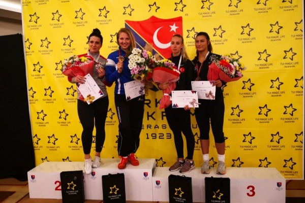 Azərbaycanın qadın qılıncoynadanı Antalyada keçirilən beynəlxalq turnirdə qalib olub