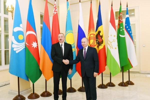 Prezident İlham Əliyev Sankt-Peterburqda MDB dövlət başçılarının qeyri-rəsmi görüşündə iştirak edib