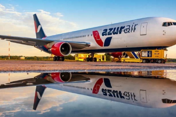 Rusiya aviaşirkətinə məxsus təyyarə Heydər Əliyev Beynəlxalq Aeroportuna məcburi eniş edib