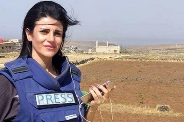 Suriyadakı qarşıdurmaları yaxından izləyən "Russia Today"in müxbiri Vəfa Şebruni yaralanıb.