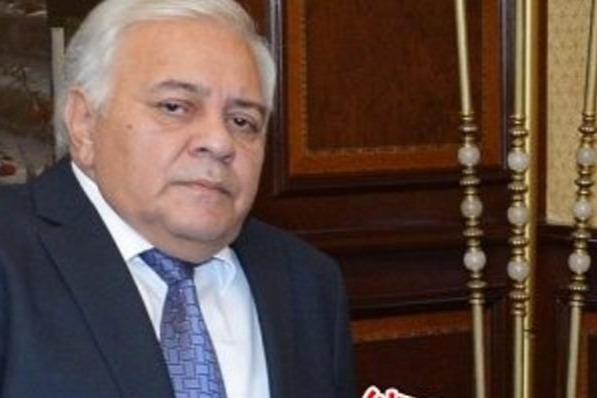 Oqtay Əsədov xalqa "yuxarıdan aşağı baxır?" yoxsa əhaliyə deməyə sözü yoxdur?Oqtay Əsədovun analoqsuz “seçki taktikası”...