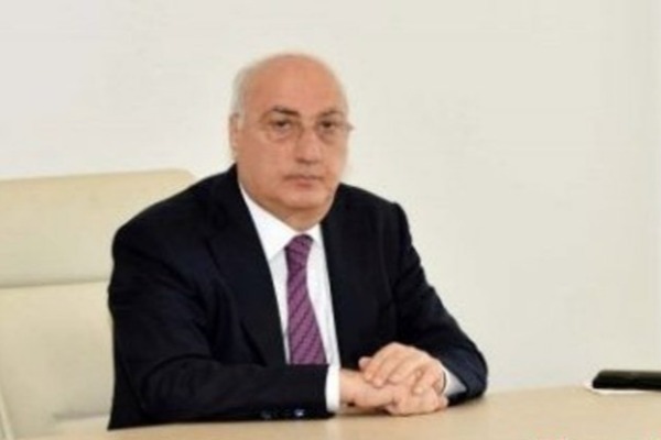 Zakir Fərəcov Sumqayıtda fəhlələri “ayağa qaldırır”
