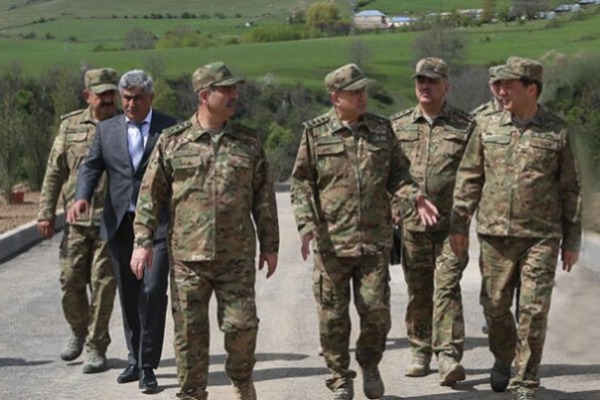 Müdafiə naziri və Məhərrəm Əliyev cəbhəyə getdilər