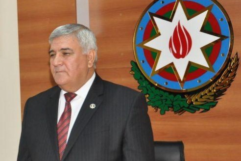 PREZİDENTDƏN SÖZ İSTƏYƏN İCRA BAŞÇISI         NAZİM İSMAYILOV
