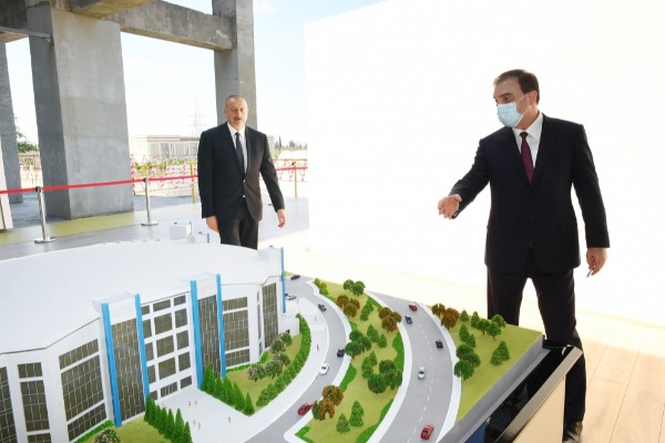 Gəncə İdman Sarayının tikintisi ilə tanışlıq        RƏSMİ