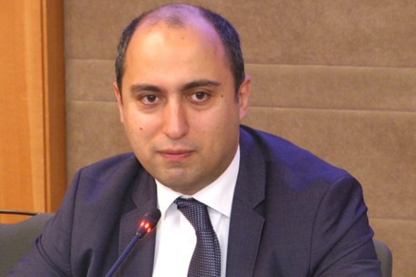 Emin Əmrullayevdən növbəti ƏMR