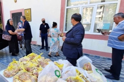 Yasamal rayonunda “Qurban payı” paylanılıb          BAYRAMINIZ MÜBARƏK!