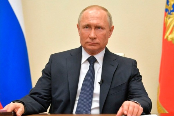 Putin sükutu pozdu:        “Qarışmırıq...”