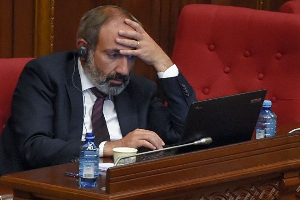 Paşinyan təlaş içində öz xalqına müraciət etdi