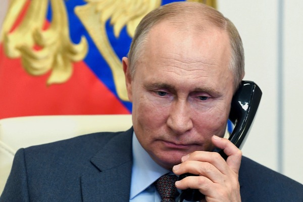 Putin Azərbaycan və Ermənistan prezidentlərinə zəng edib