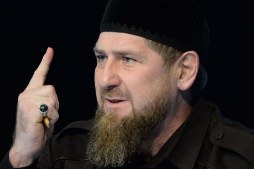 Kadırov Makronu sərt tənqid etdi: “Bu mövqeyimə görə vəzifəmi tərk etməyə, həyatımı verməyə hazıram!”