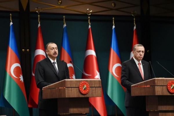 Oktyabrın 30-da Azərbaycan Respublikasının Prezidenti İlham Əliyev Türkiyə Respublikasının Prezidenti Rəcəb Tayyib Ərdoğana telefonla zəng edib.
