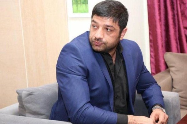 “Bizim hacılar isə model qızlara maşın alıb, ev tikdirsinlər” – Kənan MM