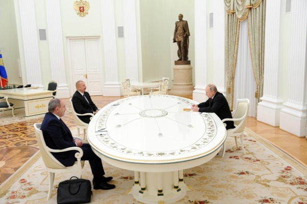 Moskvada Rusiya Prezidenti Vladimir Putin, Azərbaycan Prezidenti İlham Əliyev və Ermənistanın baş naziri Nikol Paşinyan arasında üçtərəfli görüş keçirilib        VİDEO