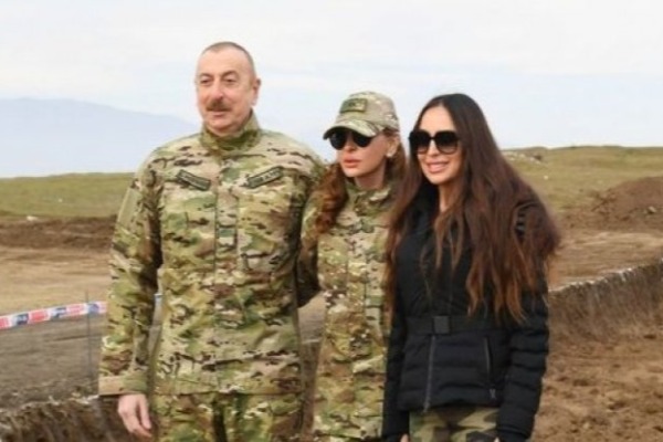 Leyla Əliyevadan valideynlərinin evlilik ildönümü ilə bağlı paylaşım -          TƏBRİK EDİRİK!