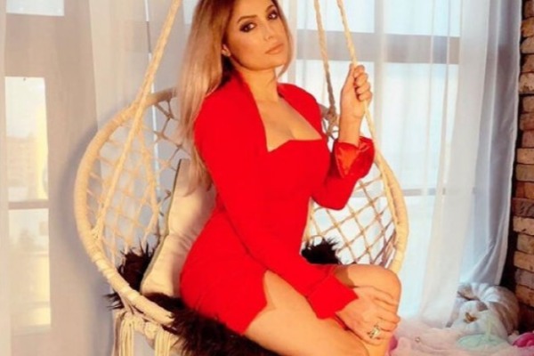 Nigar Camal:               "Boşanmış qadınam..."