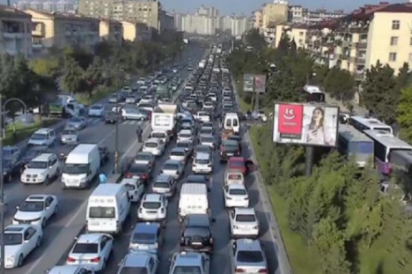 Köhnə avtomobilləri olanlara BƏD XƏBƏR - Qadağan ediləcək...