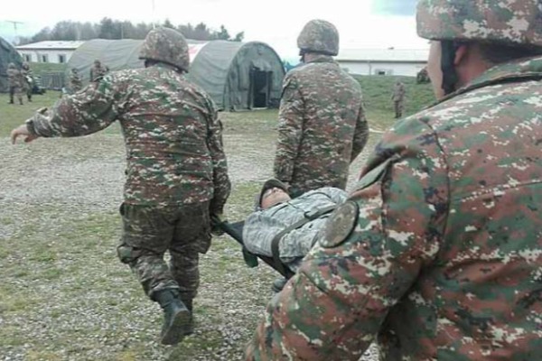 Zəngəzurda gərginlik: Azərbaycanlı hərbçilər 10 erməni əsgərini döydü