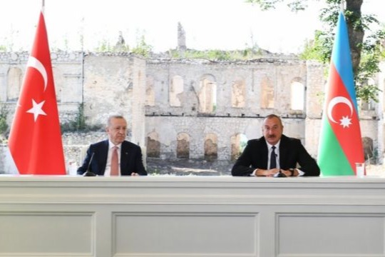 ŞUŞA BƏYANNAMƏSI: AZƏRBAYCAN-TÜRKIYƏ MÜNASIBƏTLƏRI ƏN UCA ZIRVƏYƏ YÜKSƏLƏRƏK YENI MƏRHƏLƏYƏ QƏDƏM QOYDU
