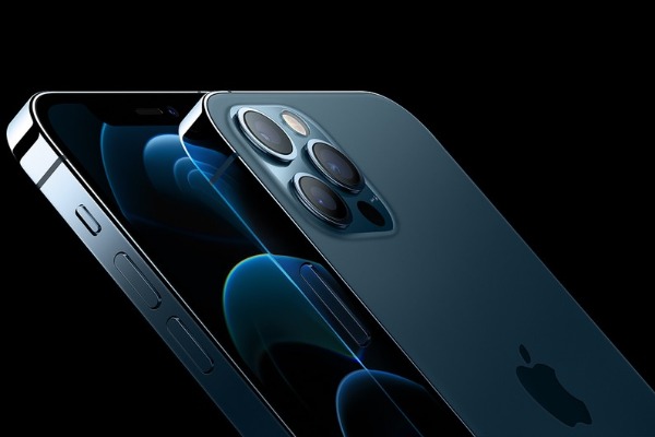 "iPhone 14"ün növbəti versiyası titaniumdan hazırlanacaq